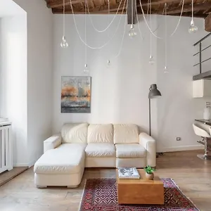 Iflat Art In The Heart Of Apartment